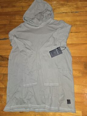 RUMORS Santa Cruz Skateboards Lightweight Hooded Shirt Jacket in Light Gray